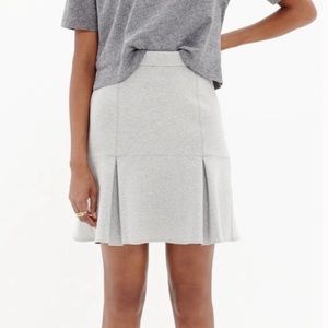 Madewell Skirt Light Gray Fluted / Trumpet Flare Mini Pleated Size 0